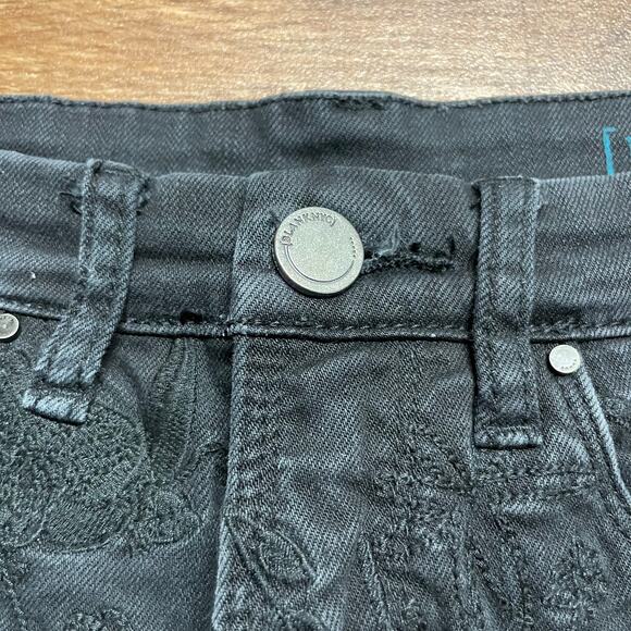 BlankNYC Black Denim Embroidered Floral Cut Off Jean Shorts Womens Size 25 RARE - Picture 6 of 11